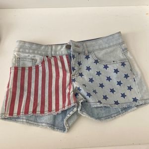 No boundaries juniors Stars and strips shorts size 5